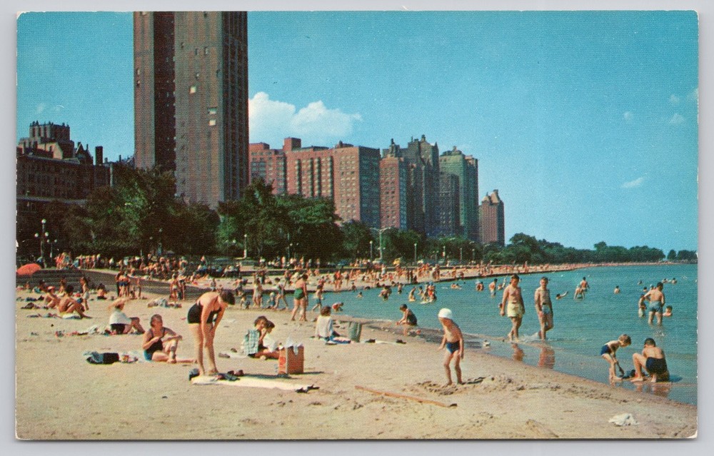 Oak Street Beach Chicago Illinois Vintage Plastichrome Postcard Lake Michigan