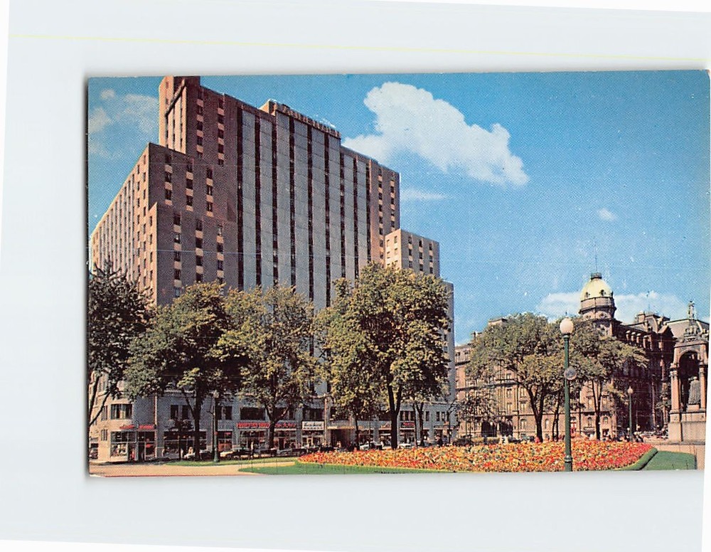 Postcard Sheraton Laurentien Hotel Montreal Canada