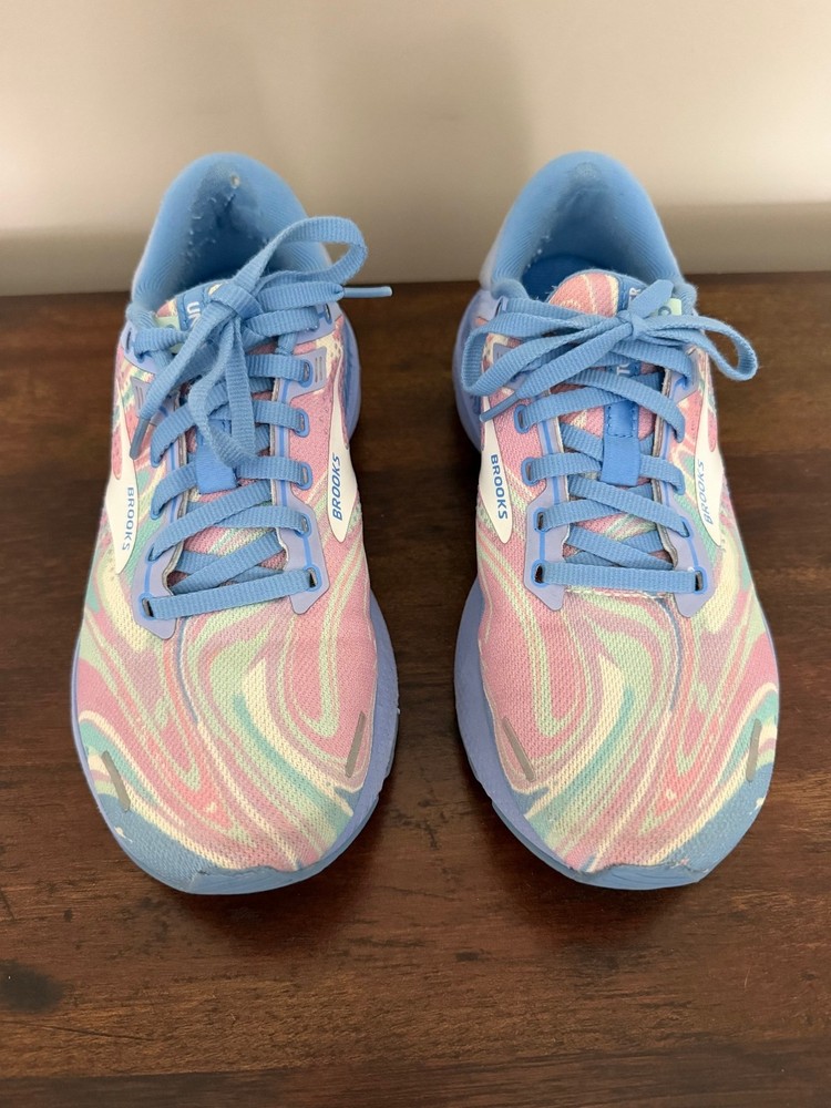 Brooks Adrenaline GTS 22 Unity Together Women Size 8 Running Shoes Purple