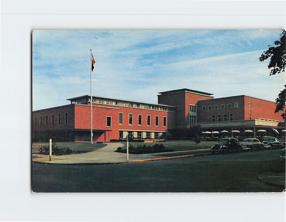 Postcard Erb Mmeorial Student Union University of Oregon Eugene Oregon USA