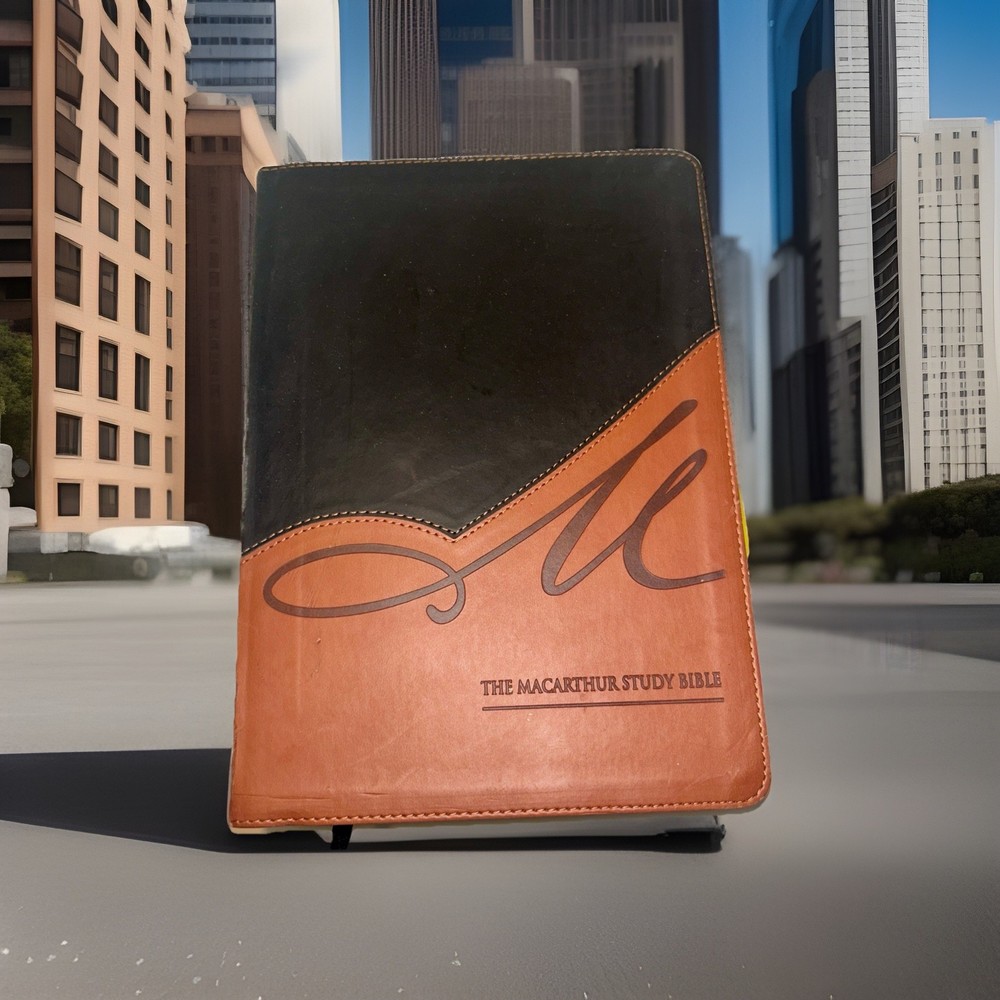 The MacArthur Study Bible Imitation Leather  *Pre-Indexed For Your Convenience