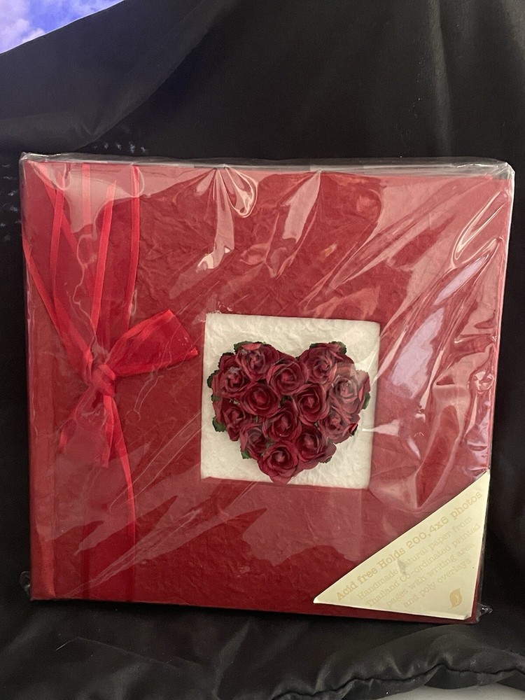 Acid Free Rose Heart Photo Album-image