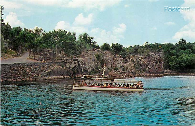 MN, Taylors Falls, Minnesota, Dalles, St. Croix, Sight Seeing Boat Robert C