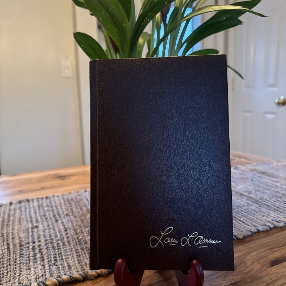 THE DAYBREAKERS by Louis L’Amour (1981) Leatherette Book Leather BANTAM