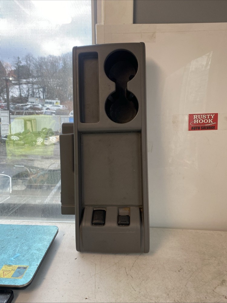 2010 Honda CRV Flip Up Center Console