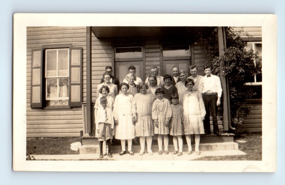 Old Vintage Photo MEN WOMEN GIRLS BOY STANDING OUTSIDE HOUSE SNAPSHOT PIC
