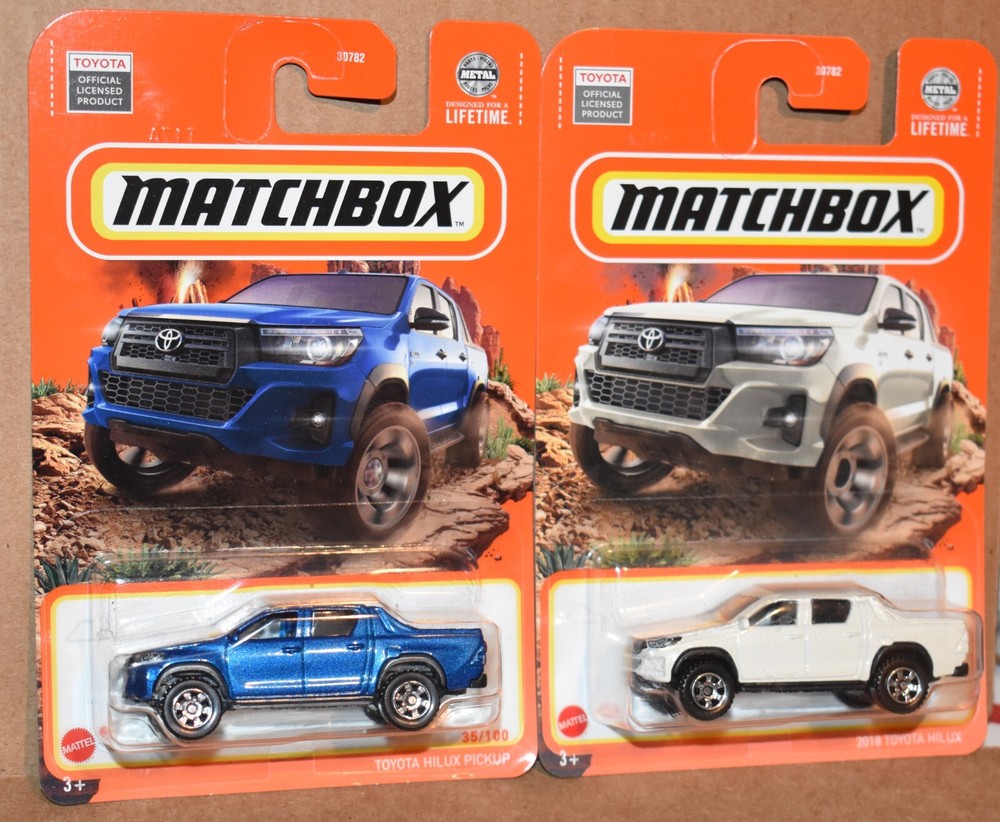 Matchbox 2018 TOYOTA HILUX PICKUP  LOT OF 2 New