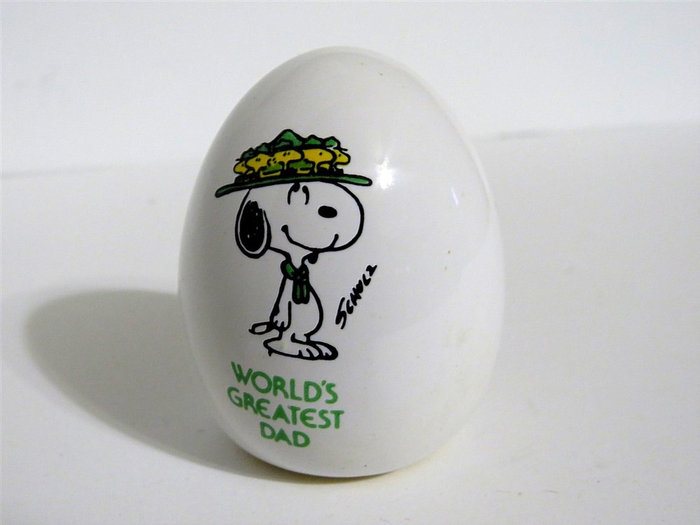 Snoopy Peanuts Charlie Brown Vintage Aviva Ceramic Easter Beagle Egg 1972
