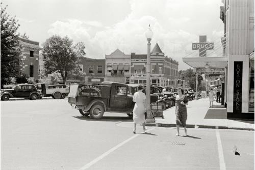 Street Scene at Fayetteville,Arkansas,AR,August 1935,Arthur Rothstein,FSA