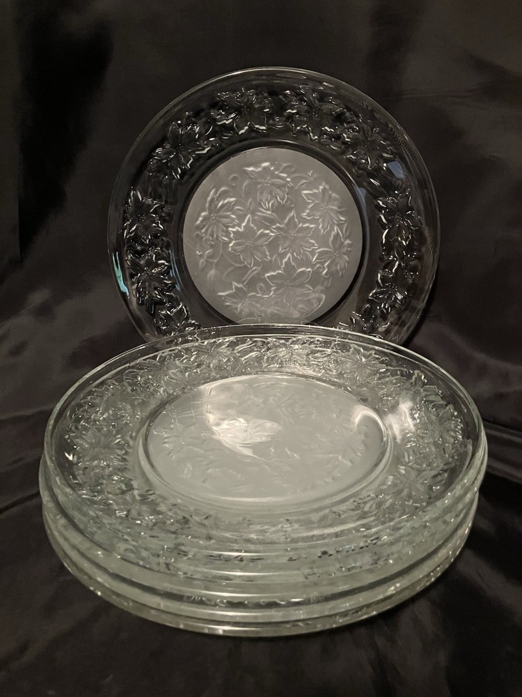 (6) Princess House Fantasia 10” Dinner Frosted Plates Poinsettia READ