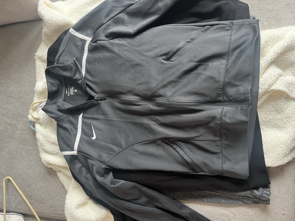 Nike Women's Dri-Fit Jacket Size Medium