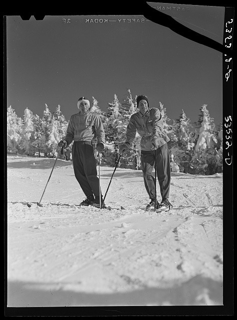 Photo:Franconia Notch New Hampshire Cannon Mountain Skiers 1940 March