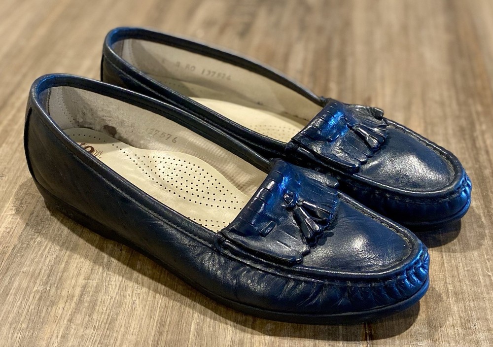 SAS Softie Loafers Comfort Shoe Womens Sz 8 Tassel Kiltie Slip On Navy Blue