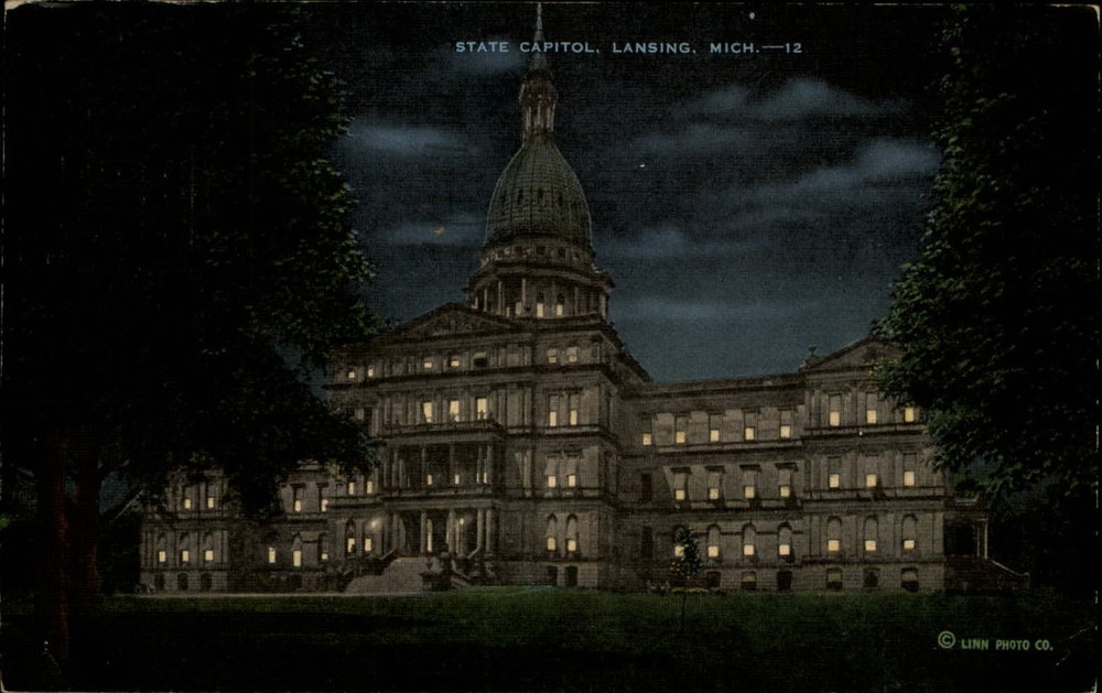 State Capitol Lansing Michigan vintage night view postcard g786