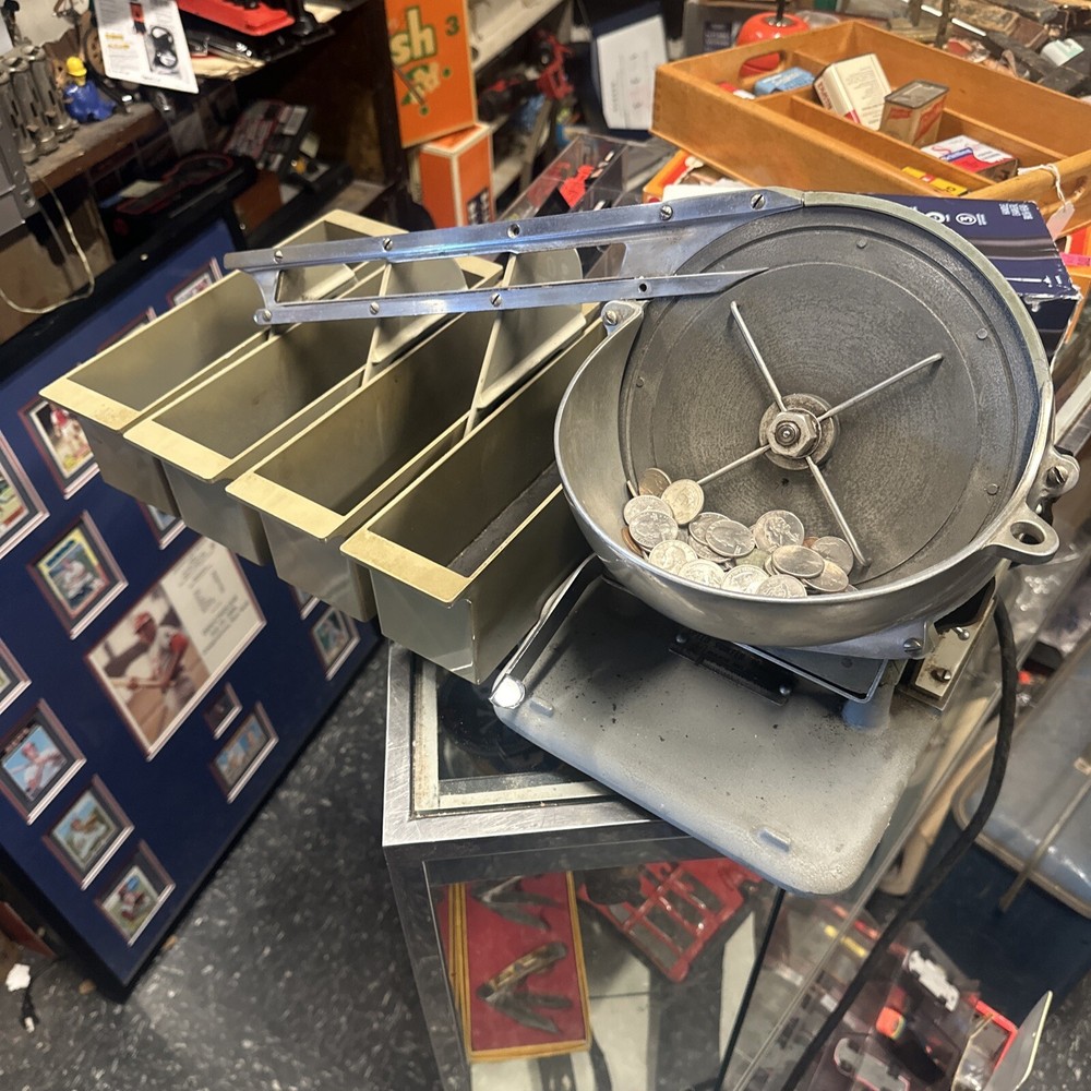Solid Metal  coin sorter machine Major metalfab Brand.  Works good