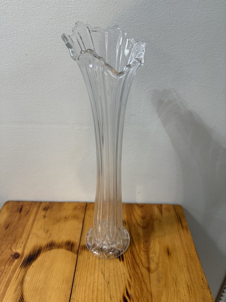 Vintage Glass Clear Swung Stretch Vase W/ Ribs & Ruffled Top - 15.5” Tall