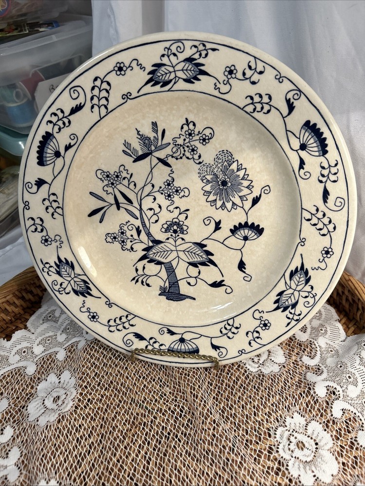 Vintage Royal China (USA) Doorn Underglaze Plate 10