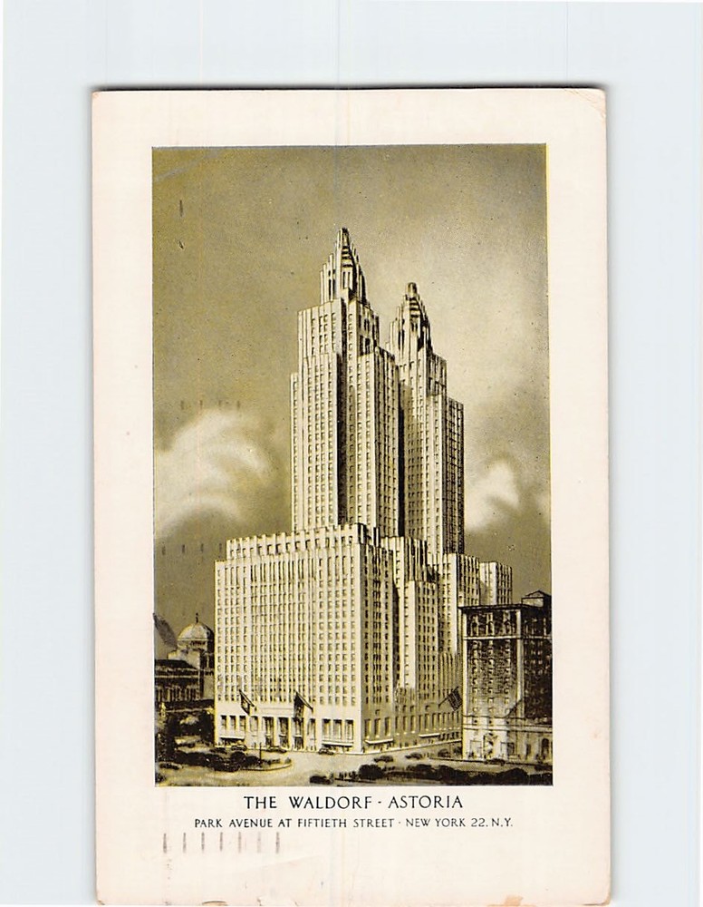 Postcard The Waldorf Astoria Park Avenue at Fifth Street New York USA