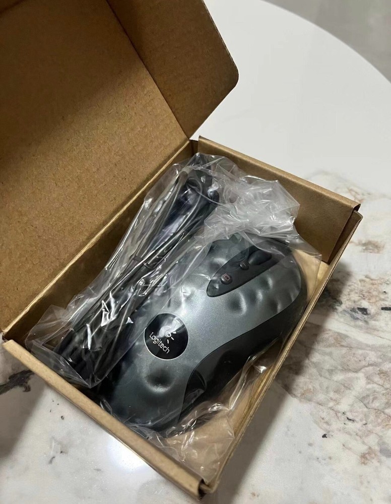 Logitech MX518 Wired Optical Gaming Mouse for Precision Performance