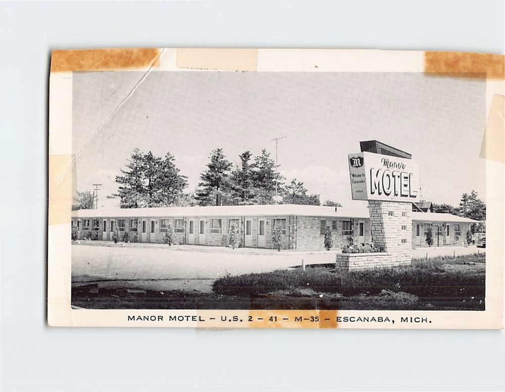 Postcard Manor Motel Escanaba Michigan USA