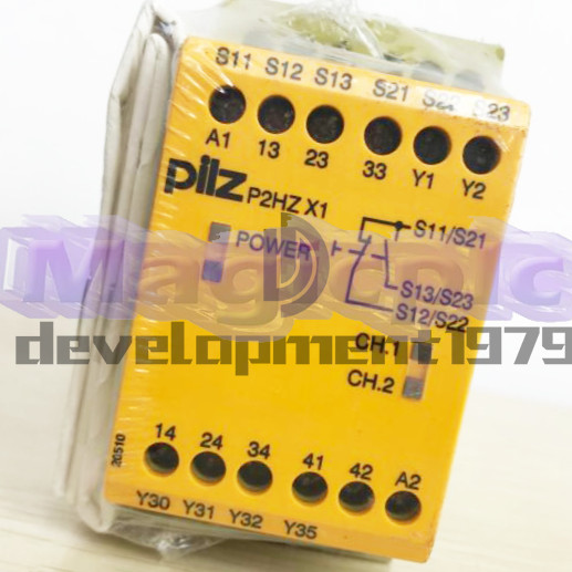 ONE New PILZ 774340 P2HZ X1 Safety Relay