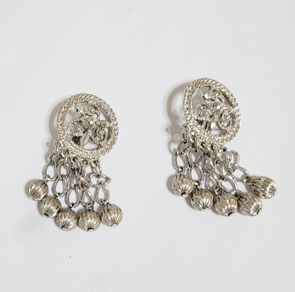Vintage Sarah Coventry Dangling Silvertone Clip-On Earrings 2 1/8