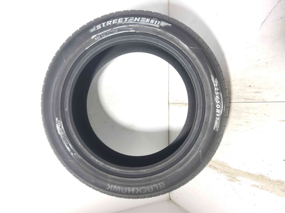 P225/50R17 Blackhawk STREET-H HH11 94 V Used 9/32nds