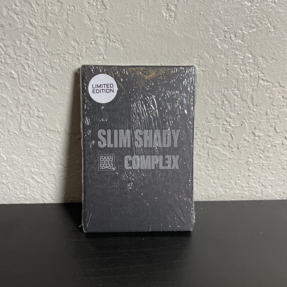 1 SLIM SHADY L.E. COMPLEX x GAS Cracked Ice Trading Card /313 Chance of Auto!!✅