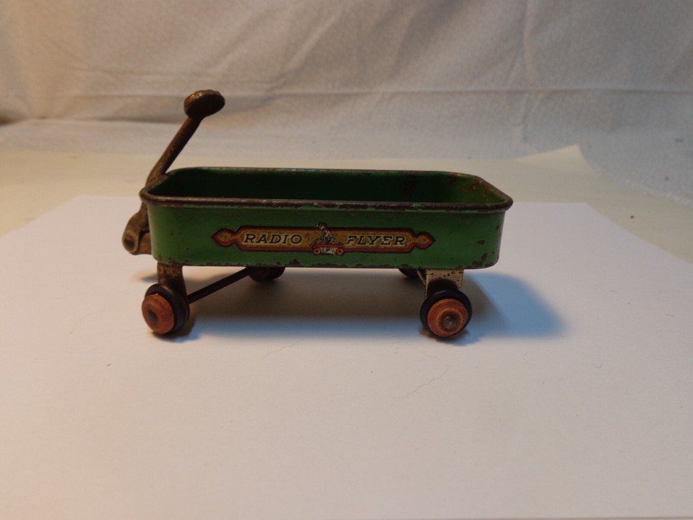 Vintage green 1933 Chicago Century of Progress Radio Flyer Wagon