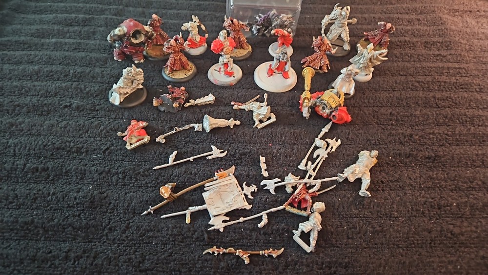 ASSORTED DAMAGED WARHAMMER METAL FIGURE LOT DAMAGED Visit My eBay Store
