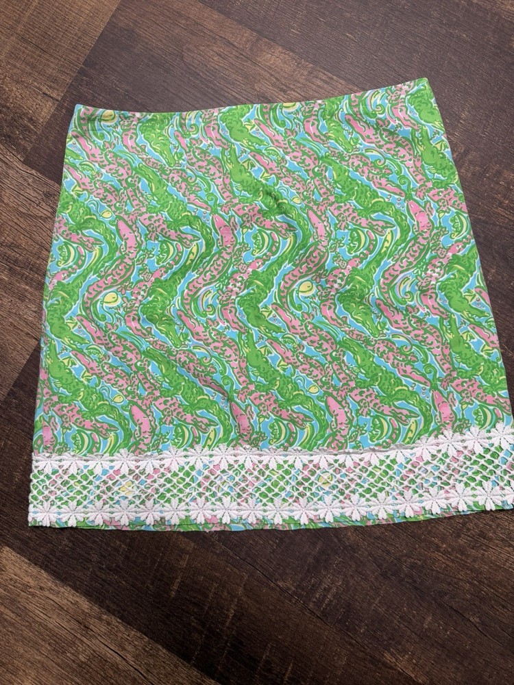 Lilly Pulitzer Chomp Chomp Gator pink and green print size 4