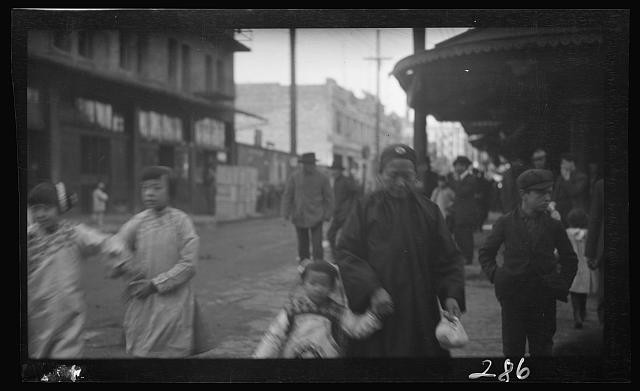 Photo:San Francisco California Chinatown Street Scene 1900s Children Crowd