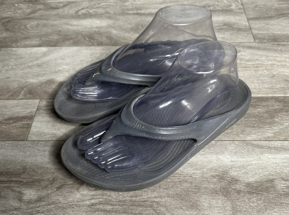 OOFOS OoLaLa LUX Gray  Thong Recovery Flip Flop Sandals - Women’s 7 US