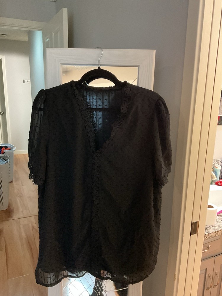 Women’s Black Sheer Dotted Lace Trim Blouse Top Size XL Short Sleeve Elegant