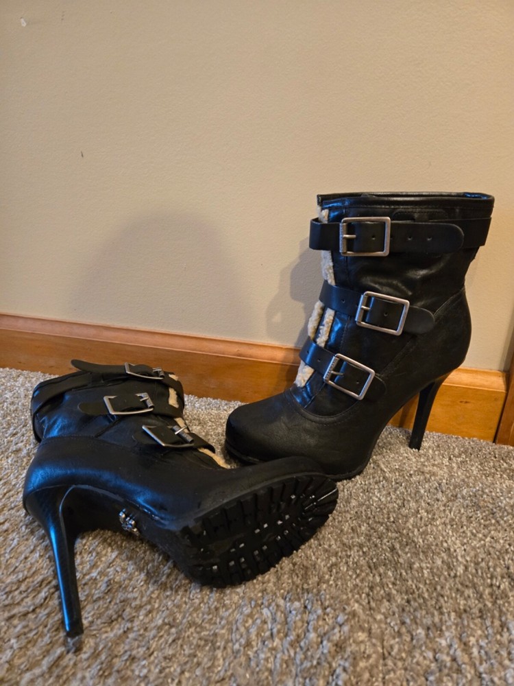Simply Vera By Vera Wang Black High Heel Faux Fur Boots Size 7