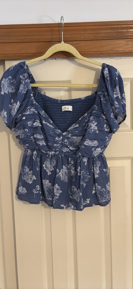 Hollister Blue Floral Smocked Peplum Crop Babydoll Top Womens Sz L Milkmaid