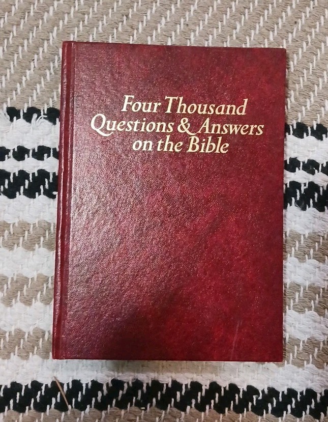 4000 Questions and Answers on the Bible - Hardcover, by Adams A. Dana - Good