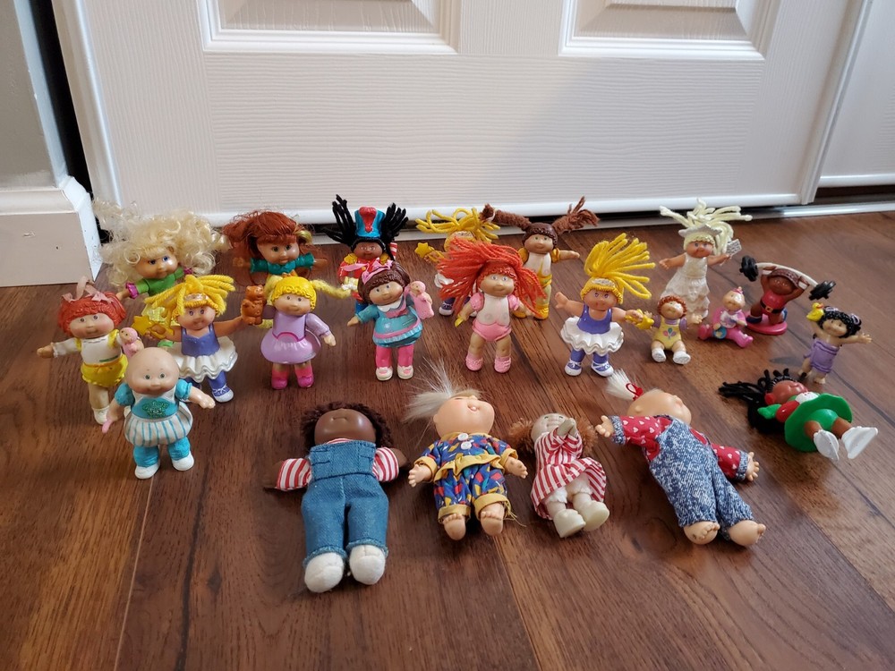 Lot Of 22 Vintage Cabbage Patch Kids Doll Mini Figures Toy Figurines