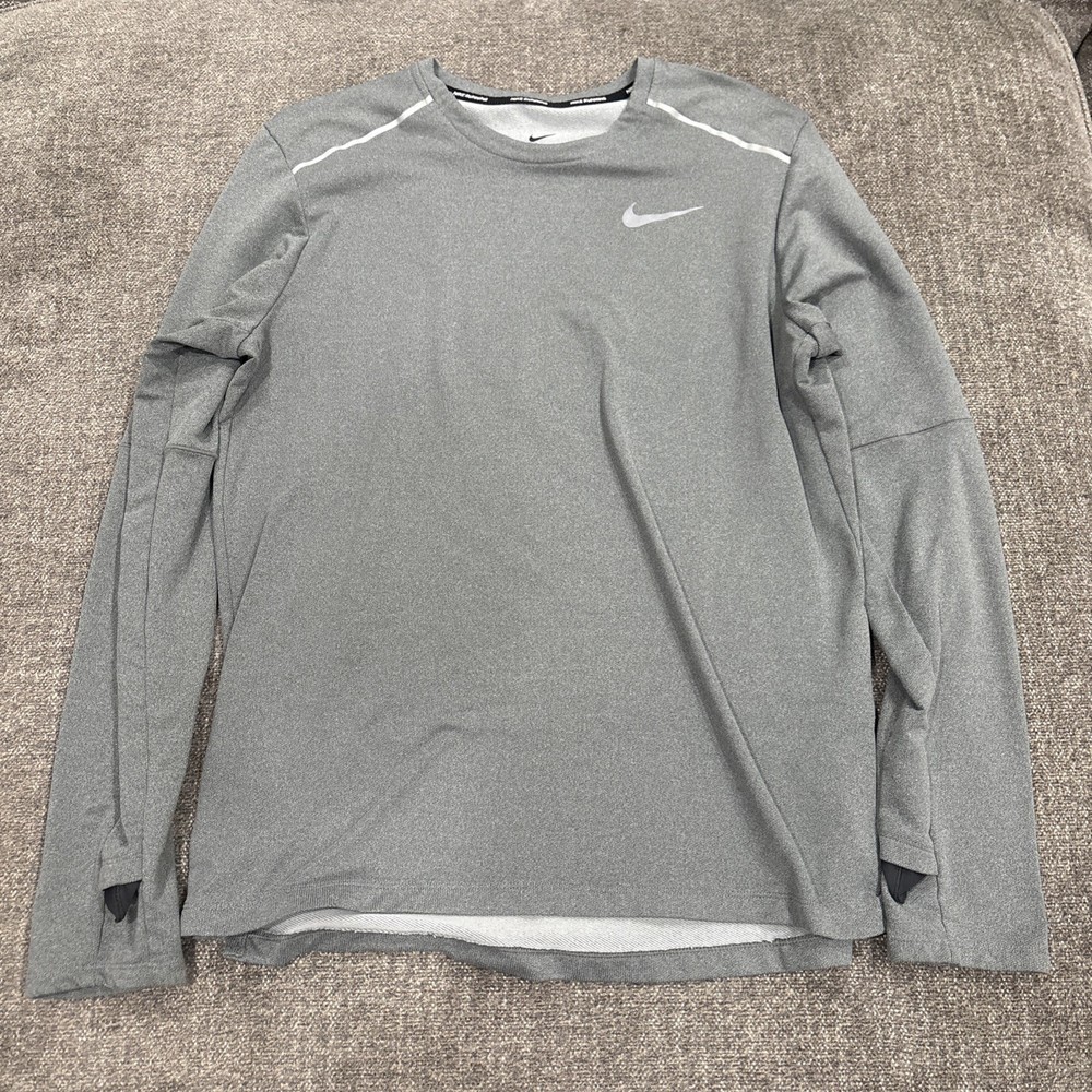 Nike Dri-FIT Men's Gray Running Long Sleeve Shirt Crew Neck Regular Size M Poly