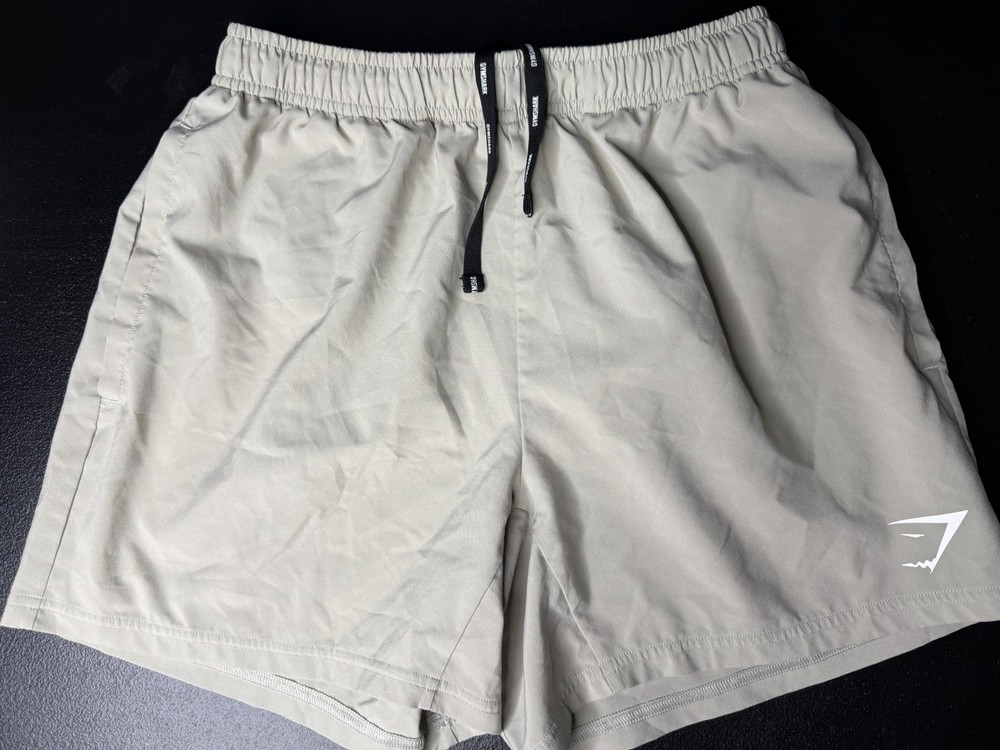 Gymshark Men’s 5” Gray Arrival Shorts Size S Activewear
