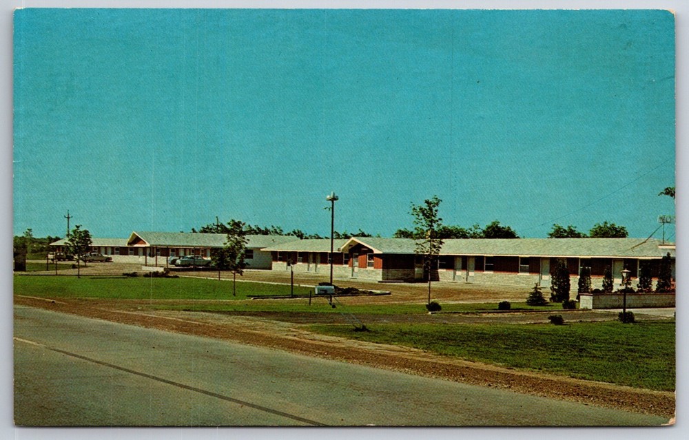 Roadside View~Manistee Michigan~Hillside Motel Bldg From Afar~Vintage Postcard