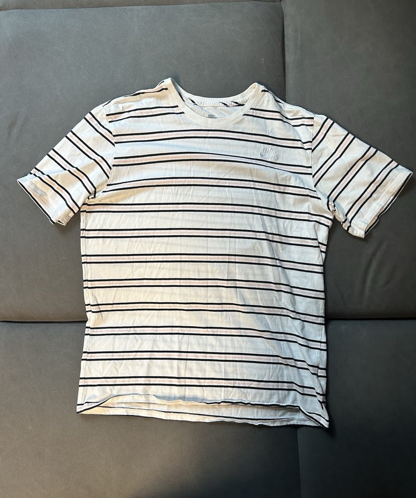 Nike Striped Shirt Size Medium