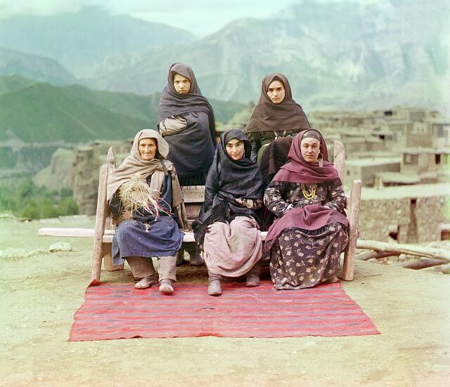 Photo:Dagestan Russia 1910s Group of Women Outdoors Portrait