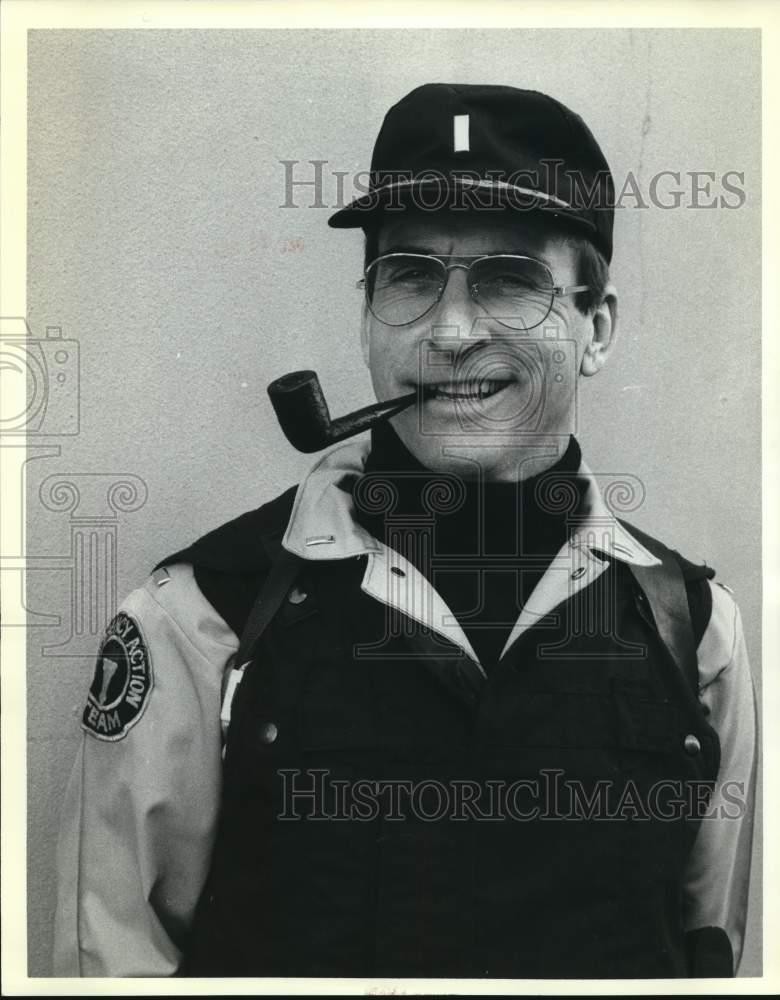1981 Press Photo James B. Sikking as Lt. Howard Hunter in 