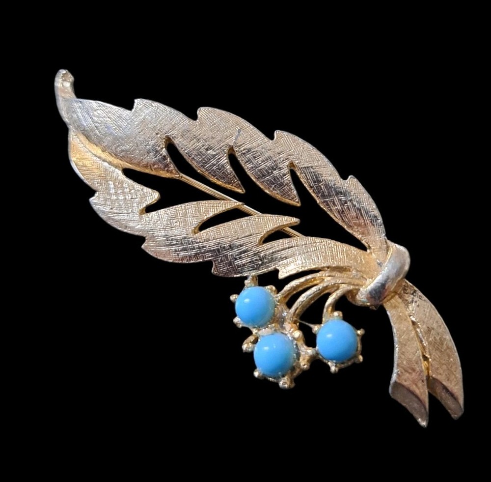 Vintage Brooch Turquoise Trio & Gold Tone 2.5