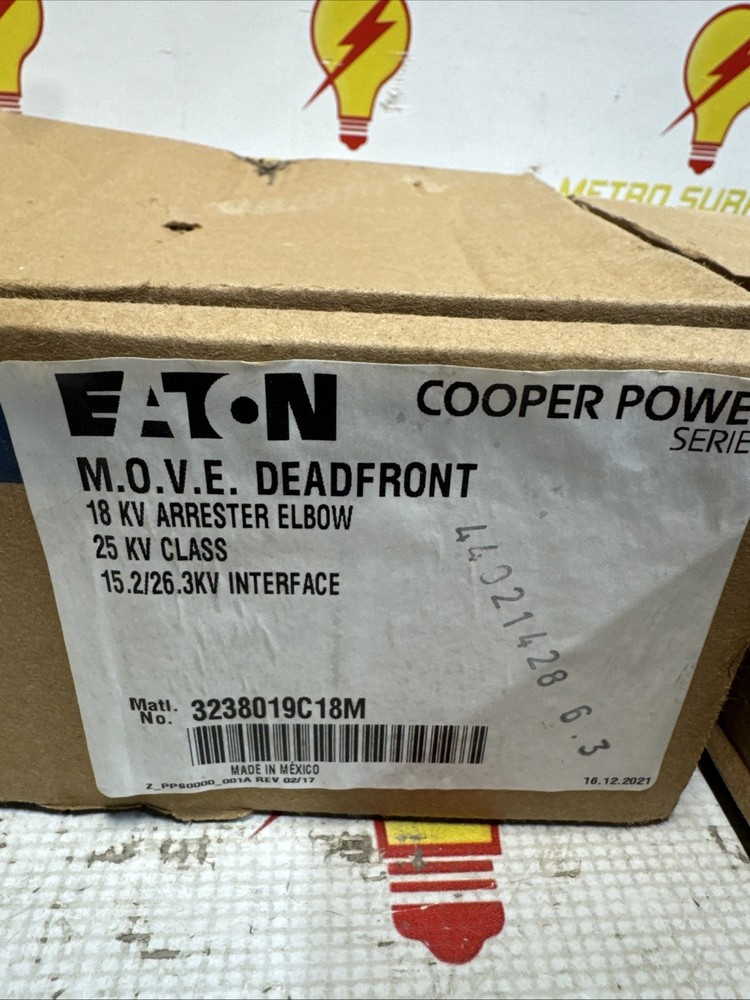 Eaton Cooper Power  M.O.V.E. Deadfront 18KV Arrester Elbow 25KV 3238019C18M NEW