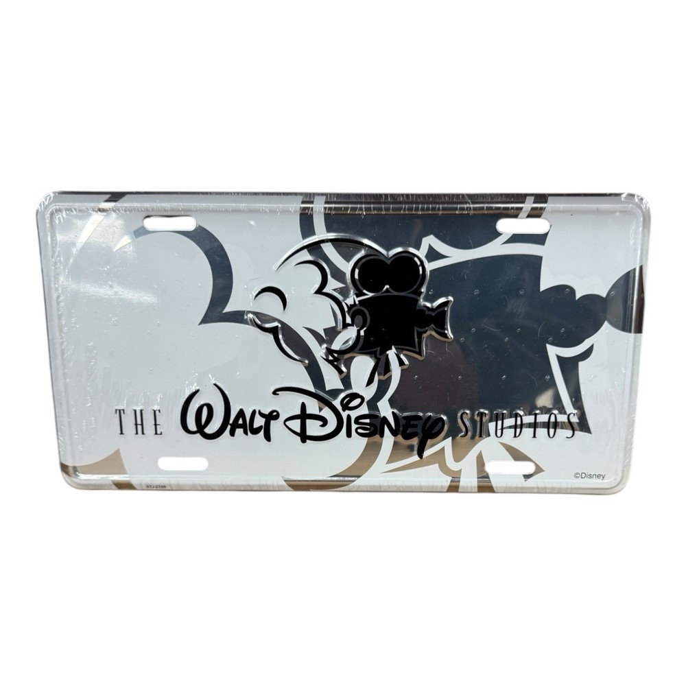 Vintage Walt Disney World Studios License Plate Collectible