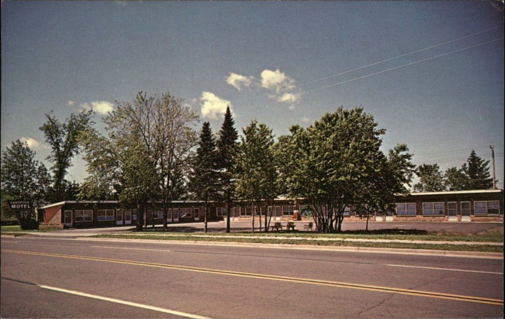 Ironwood Michigan Ed Domin's Sandpiper Motel Coca Cola machine unused postcard