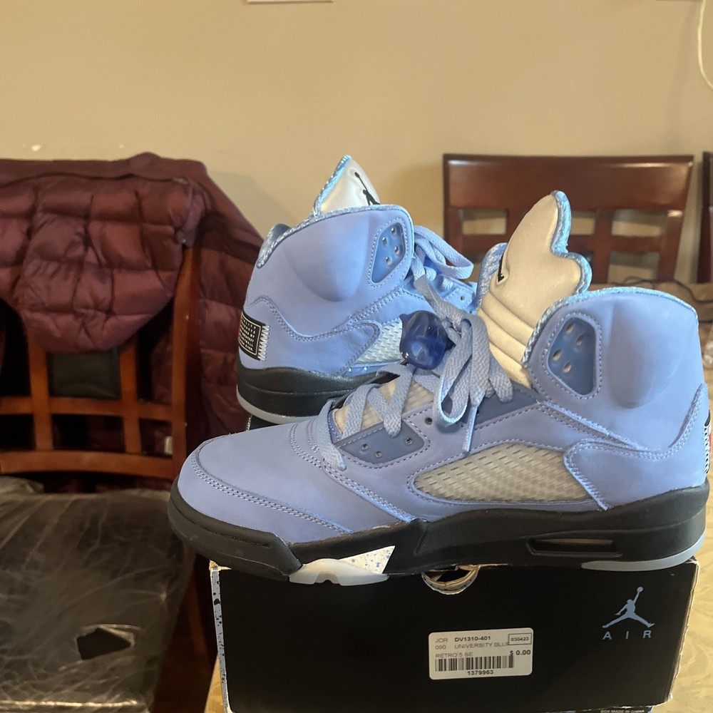 AIR JORDAN MENS 5 RETRO SE SIZE 9 BOX NO LID #DV1310 401