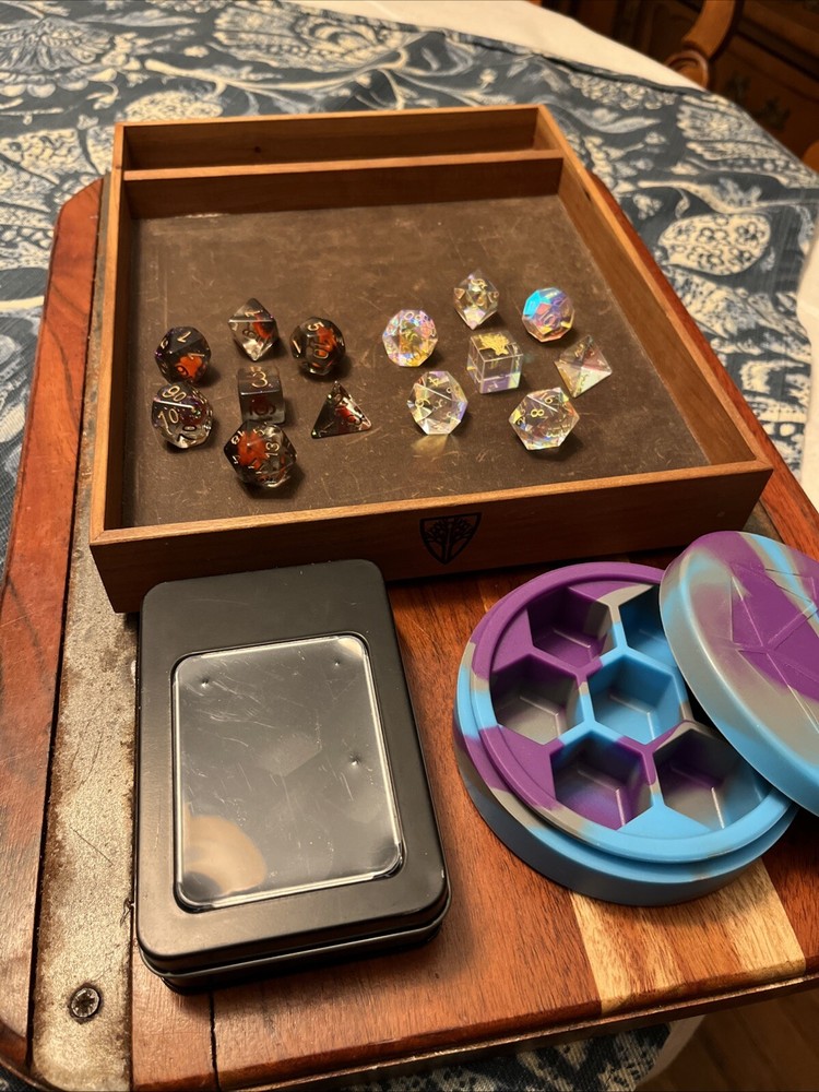 Wyrmwood Tabletop Dice Tray + Prismatic Glass Die & Rainbow Heart Set Kickstart